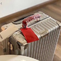 Rimowa      Suitcase LXX0057