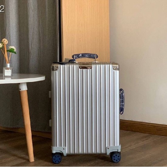Rimowa Suitcase LXX0058 Rimowa Suitcase LXX0058