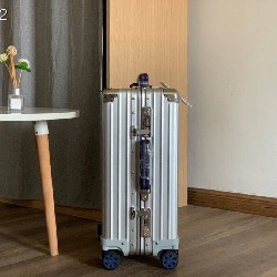 Rimowa      Suitcase LXX0058