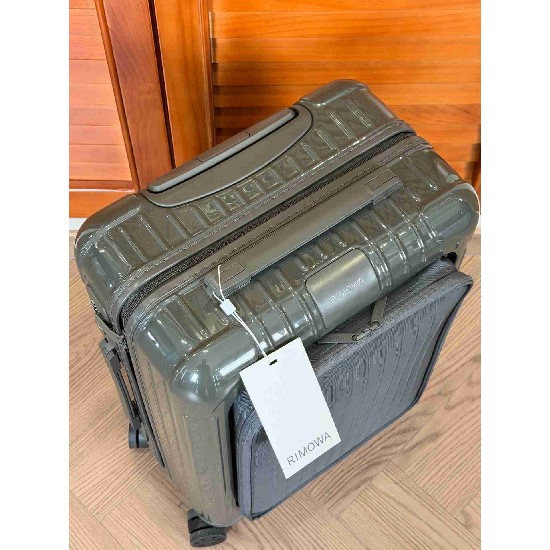 Rimowa   RMW0008
