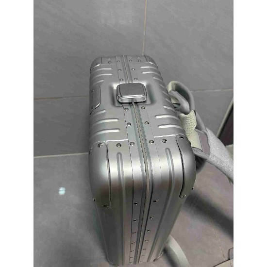 Rimowa   RMW0010
