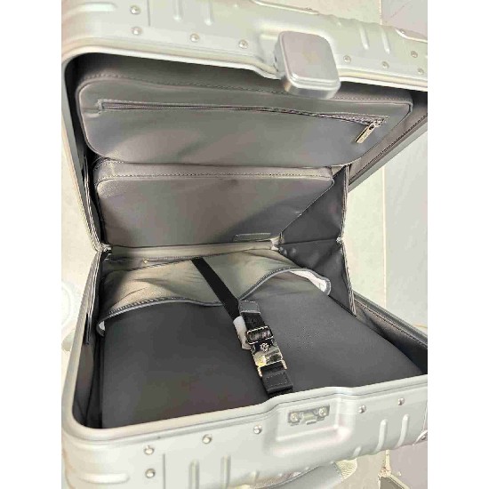 Rimowa   RMW0010