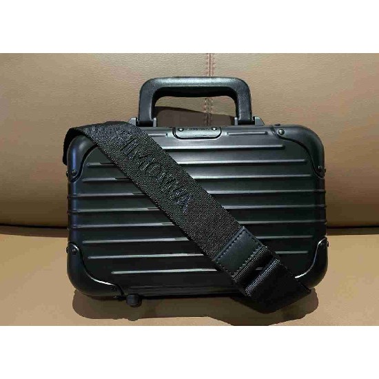 Rimowa   RMW0017