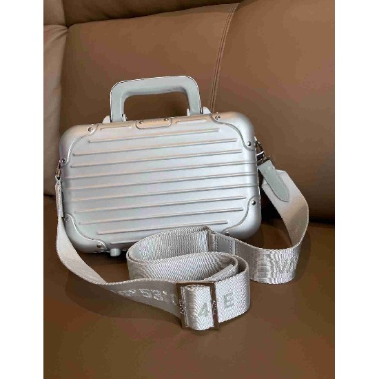 Rimowa   RMW0018