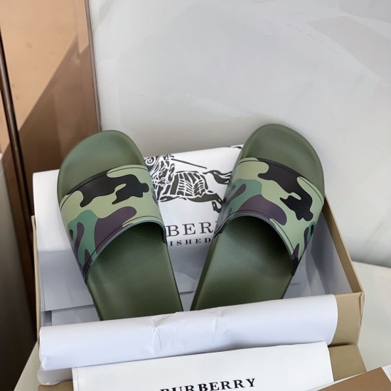 BURBERRY Slipper