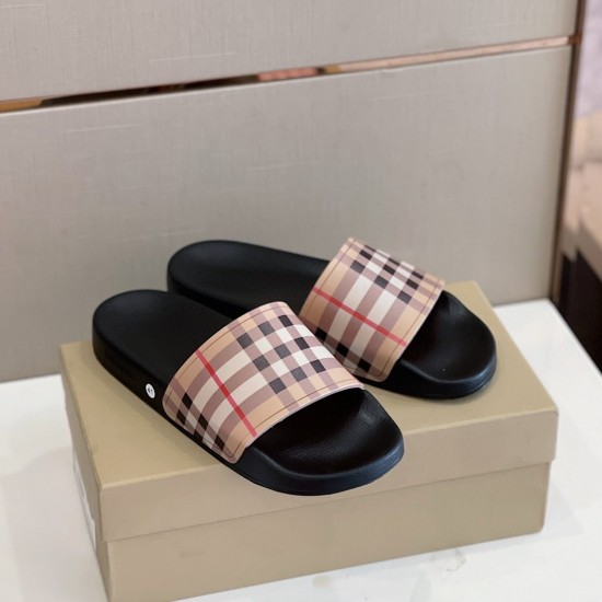 BURBERRY Slipper