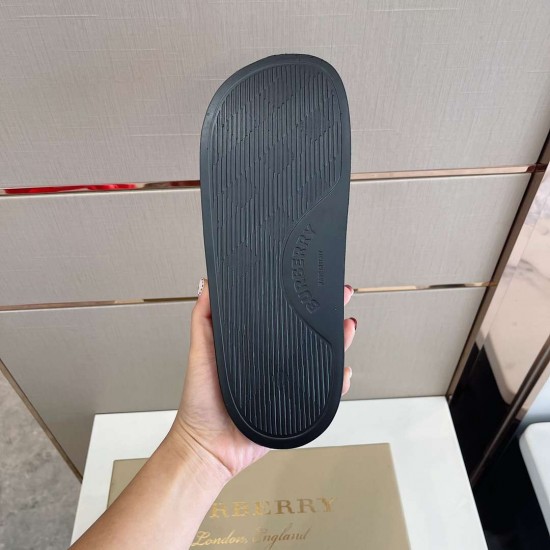 BURBERRY Slipper