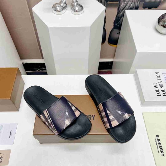 BURBERRY Slipper