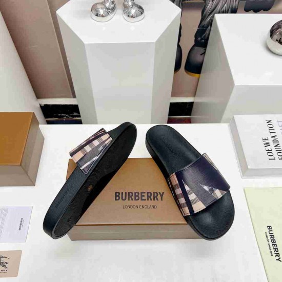 BURBERRY Slipper