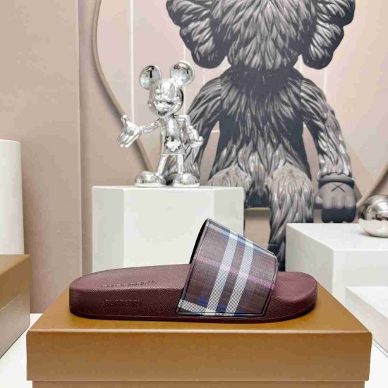 BURBERRY Slipper