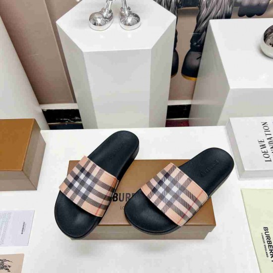 BURBERRY Slipper