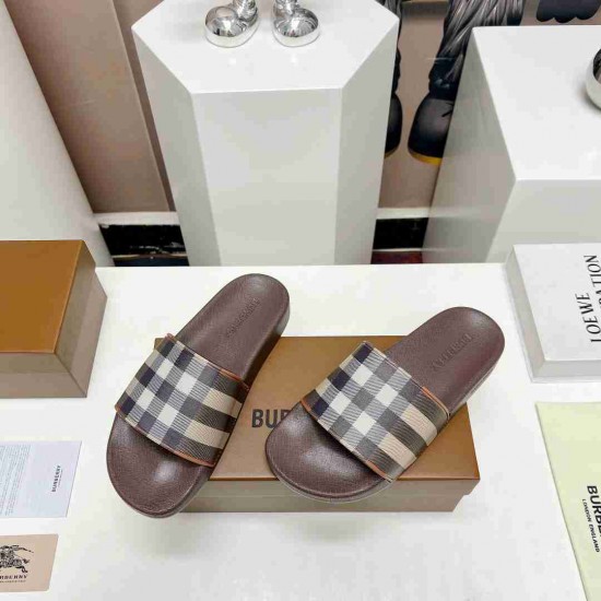 BURBERRY Slipper