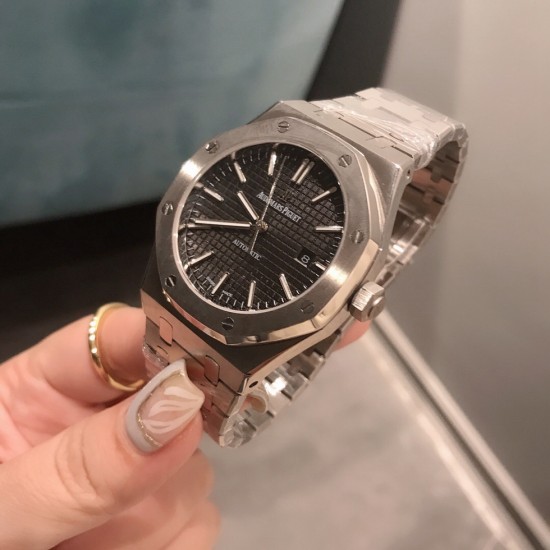 AUDEMARS PIGUET A Royal Oak 44 AU0017