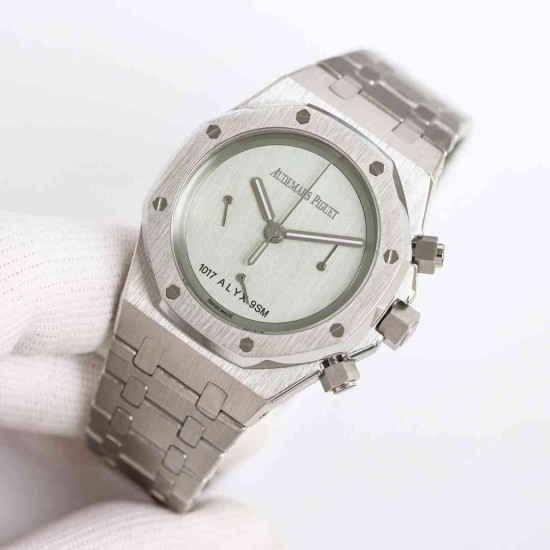 AUDEMARS    PIGUET Royal Oak AU0405