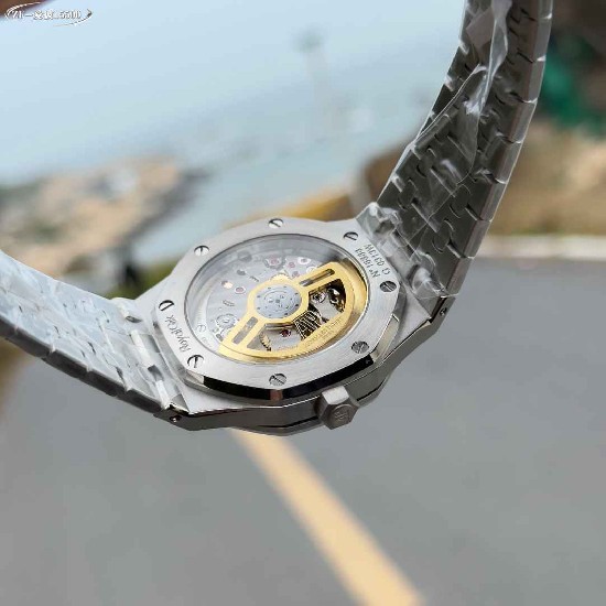 AUDEMARS   PIGUET Royal Oak 41mm AU0553