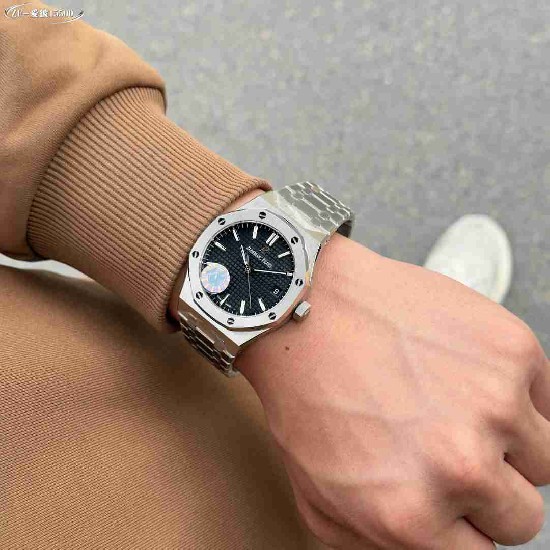 AUDEMARS   PIGUET Royal Oak 41mm AU0553
