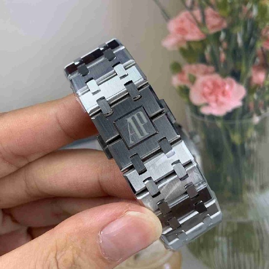 AUDEMARS PIGUET Royal Oak 41mm AU0562 AUDEMARS PIGUET Royal Oak 41mm AU0562