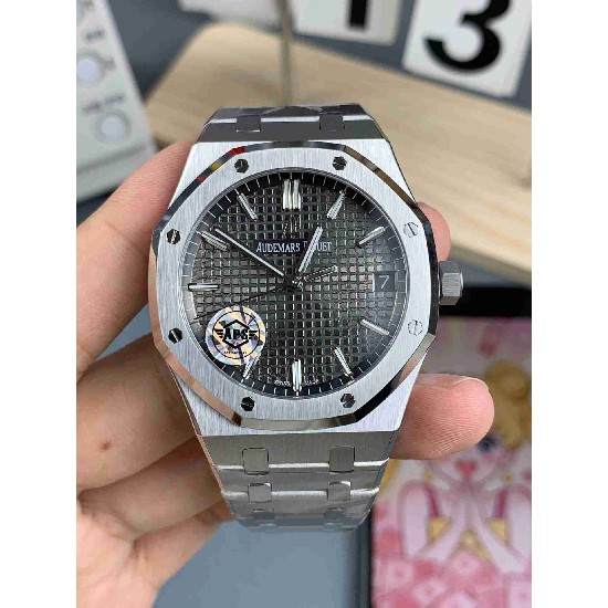 AUDEMARS     PIGUET Royal Oak 41mm AU0563 AUDEMARS     PIGUET Royal Oak 41mm AU0563
