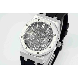 AUDEMARS     PIGUET Royal Oak 41mm AU0580