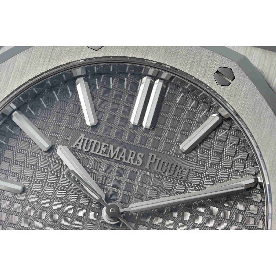AUDEMARS     PIGUET Royal Oak 41mm AU0580