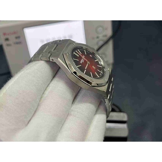 AUDEMARS     PIGUET Royal Oak 39mm AU0596