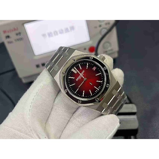 AUDEMARS     PIGUET Royal Oak 39mm AU0596