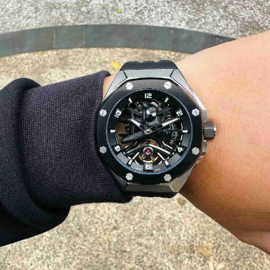 AUDEMARS     PIGUET Royal Oak 43mm AU0599