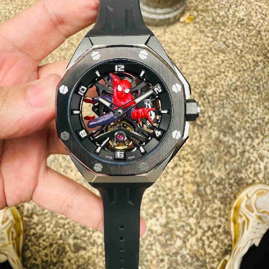 AUDEMARS     PIGUET Royal Oak 43mm AU0600