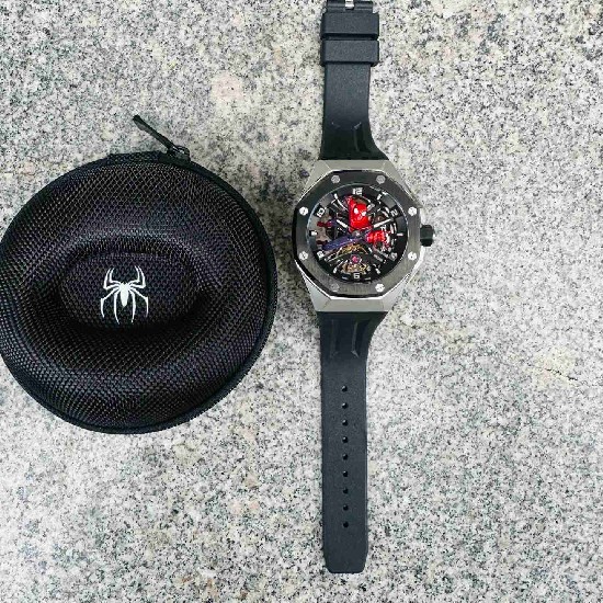 AUDEMARS     PIGUET Royal Oak 43mm AU0600