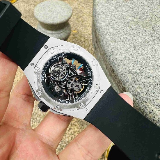 AUDEMARS     PIGUET Royal Oak 43mm AU0600
