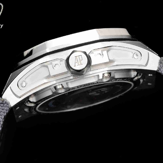 AUDEMARS     PIGUET Royal Oak 43mm AU0601