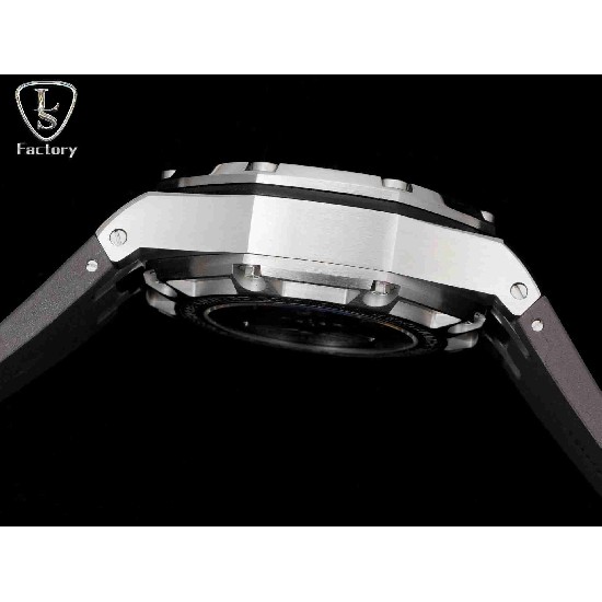 AUDEMARS     PIGUET Royal Oak Offshore AU0609