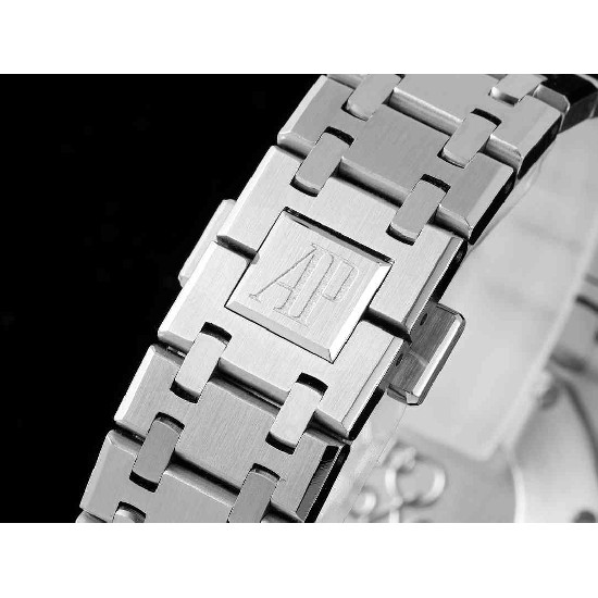 AUDEMARS  PIGUET Royal  Oak 33mm  AU0658