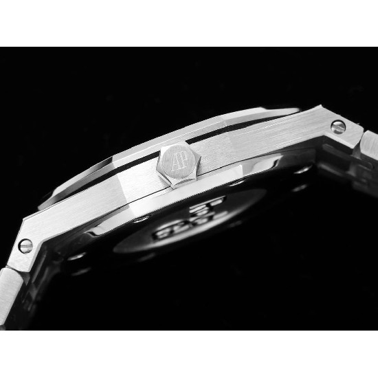 AUDEMARS  PIGUET Royal  Oak 33mm  AU0658