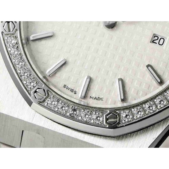 AUDEMARS  PIGUET Royal  Oak 33mm  AU0661