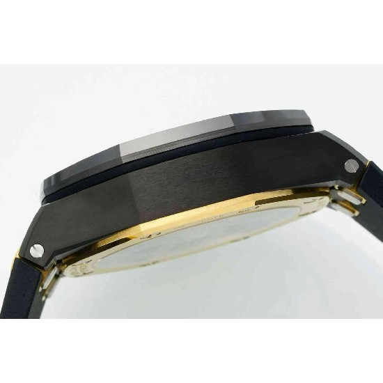 AUDEMARS     PIGUET Royal Oak Offshore AU0679