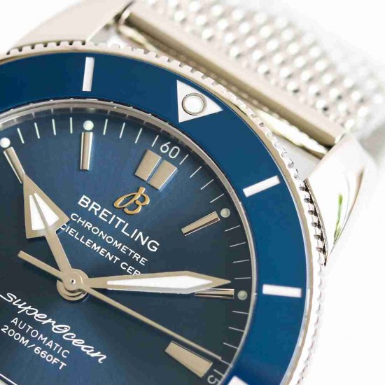 Breitling   BN0097