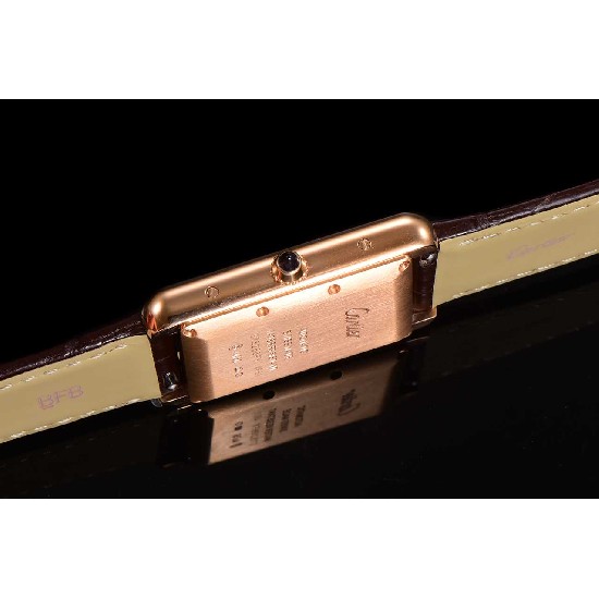 CARTIER     Tank(2025)  CA0580