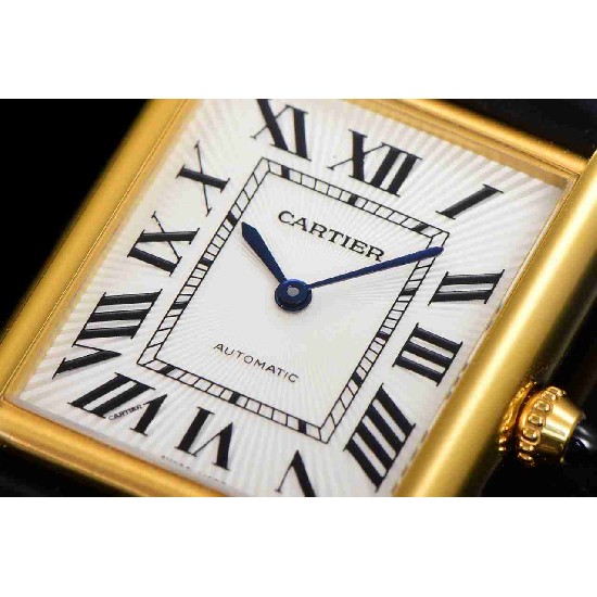 CARTIER     Tank(2025)  CA0581
