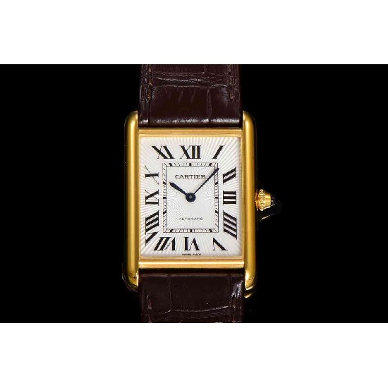 CARTIER     Tank(2025)  CA0583