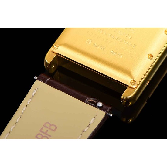 CARTIER     Tank(2025)  CA0583