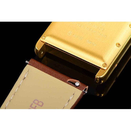 CARTIER     Tank(2025)  CA0584