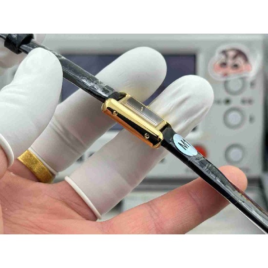 CARTIER     Tank (MiNi)  CA0614