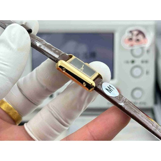 CARTIER     Tank (MiNi)  CA0617