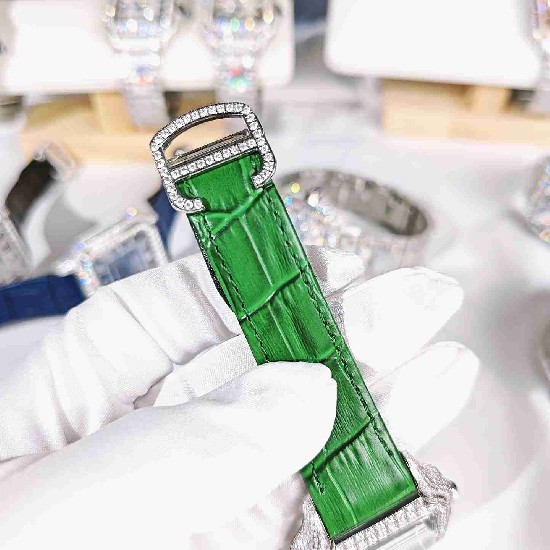 CARTIER     Santos (Moissanite) Watch