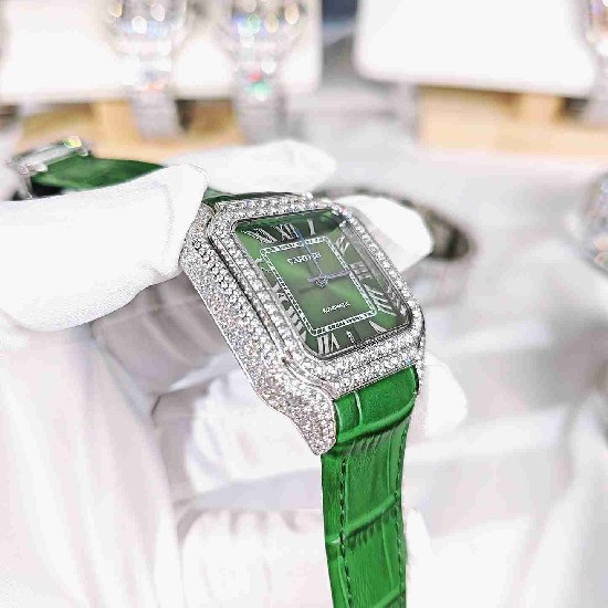 CARTIER     Santos (Moissanite) Watch