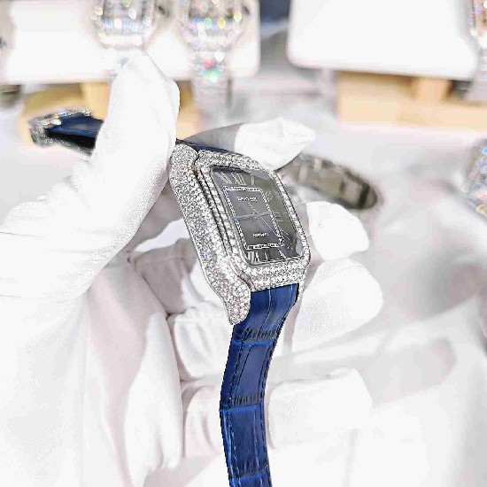 CARTIER     Santos (Moissanite) Watch