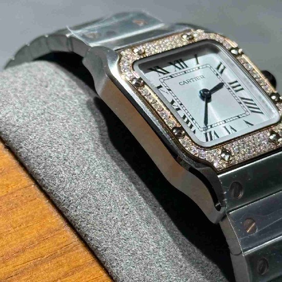 CARTIER     Santos (small) CA0643 (Moissanite)