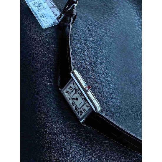 CARTIER     New Tank   CA0660 (2026 new)