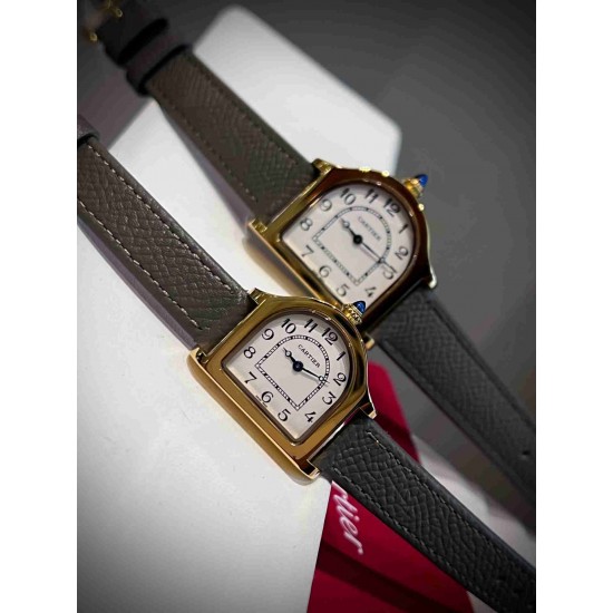 CARTIER      A Cloche CA0702